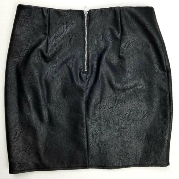 Romeo & Juliet Couture Embroidered faux-leather studded mini skirt. - Picture 4 of 7